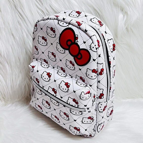 Hello Kitty Backpack - Picture 3 of 3